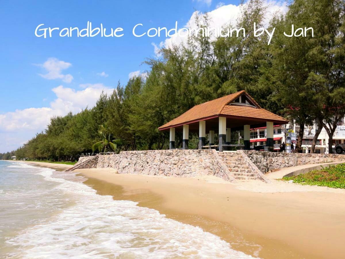 Apartment Grandblue 311 *